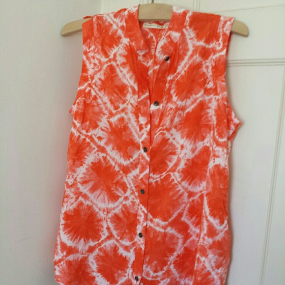 Alternative tie-dye tank