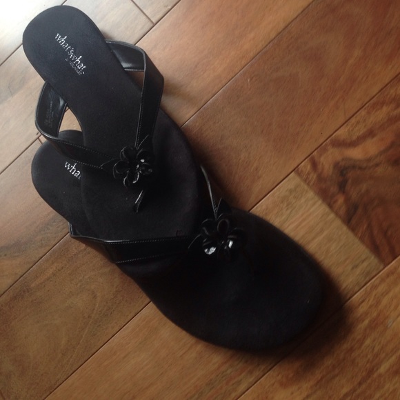 What's What Black Flower Flip Flops By Aerosoles