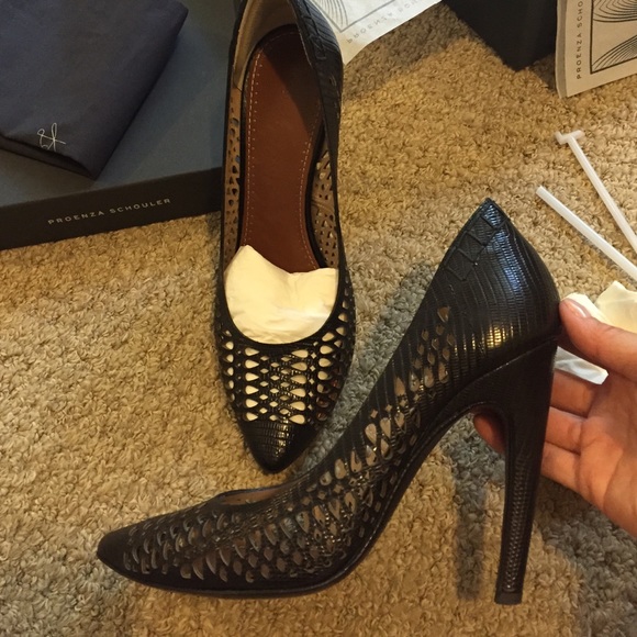 Proenza Schouler lizard print perforated pump - Picture 1 of 4