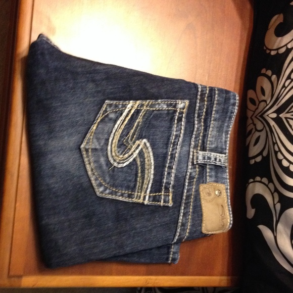 Silver capris never worn