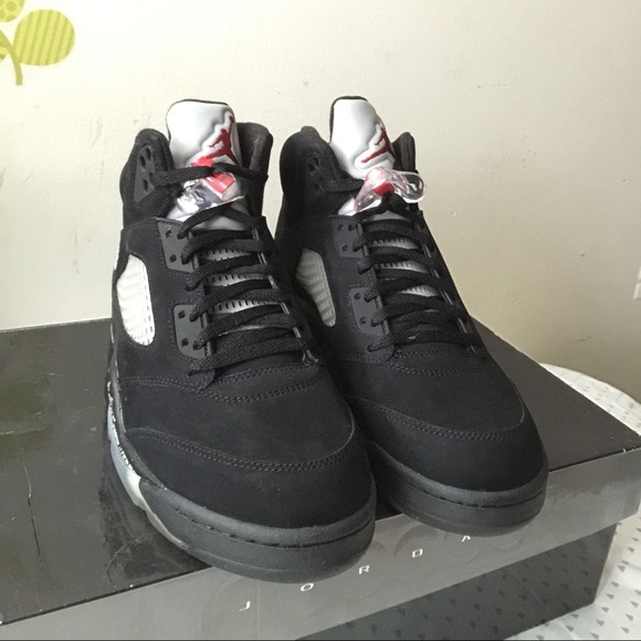 Black/ Metallic silver 5