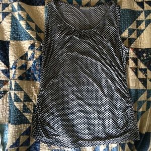 New York and Company sleeveless blouse XL