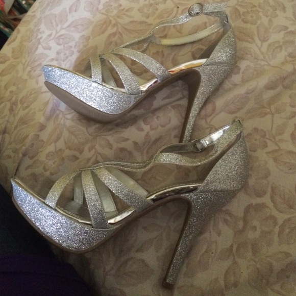 Sparkle Heels!!!!! - Picture 2 of 2