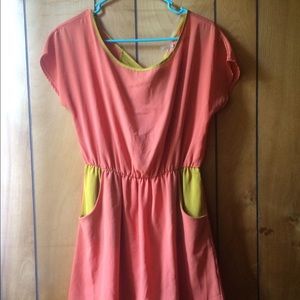 Flowy pocket dress
