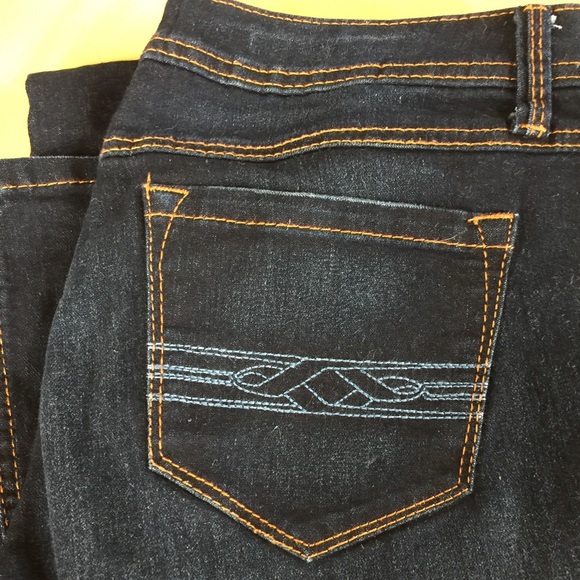 Ana jeans - Picture 1 of 3