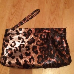 Wristlet - large leopard print