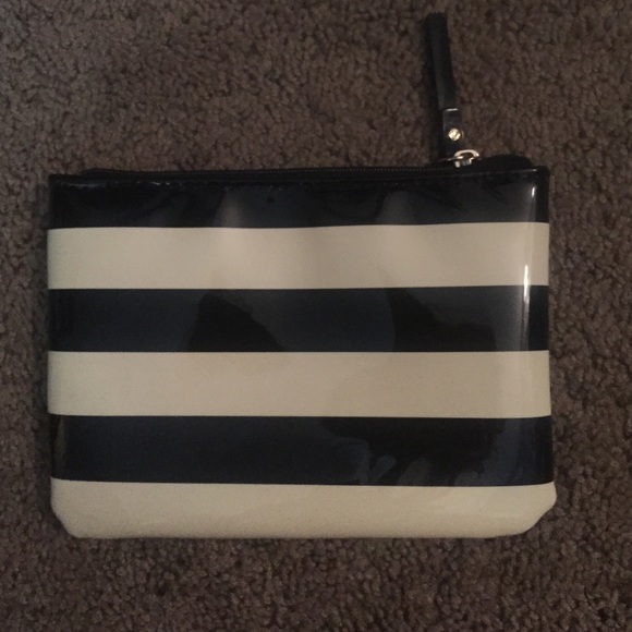 Kate Spade New York - Picture 2 of 3