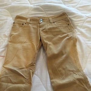 Abercrombie and Fitch khaki Capri pants