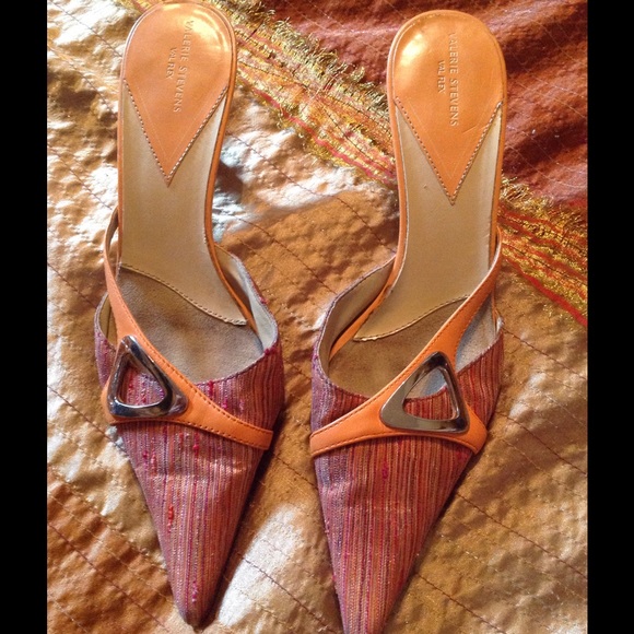 👠👠👠Orange 1 inch pumps with multicolor