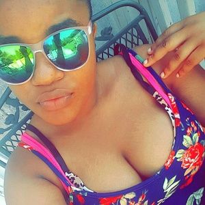 Meet your Posher, Ariana