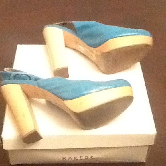 Heels - Picture 2 of 2