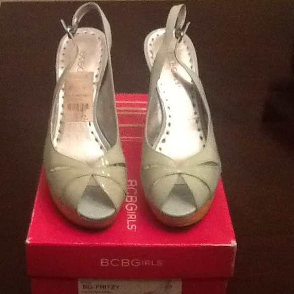 Heels - Picture 2 of 3