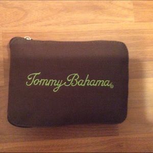 Tommy Bahamas collapsible bag