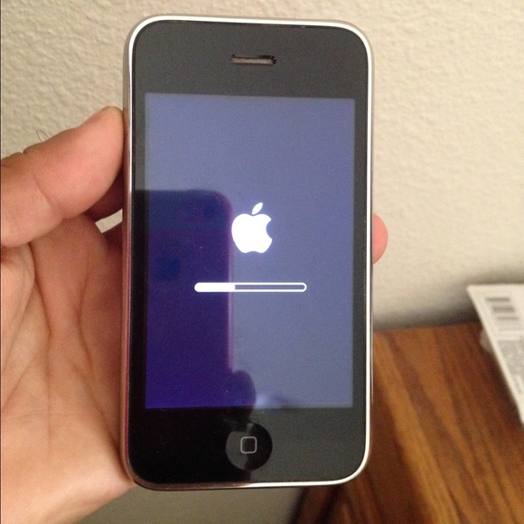 Apple iPhone works good