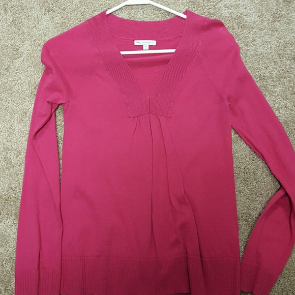 Gap sweater