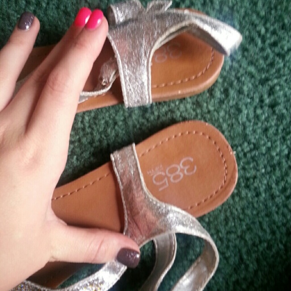 SOLD - Picture 3 of 4