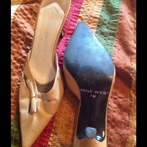 👠Nice West cream color mules 👠PRICE CUT👠 - Picture 3 of 3