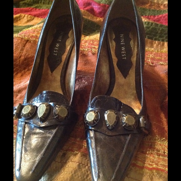 👠👠👠Nine West dark greenish pumps