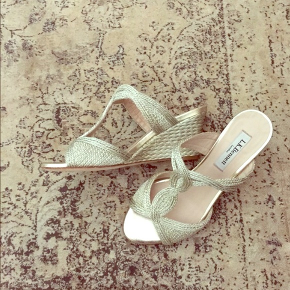 🎈Sale! Golden L.K. Bennett Wedges