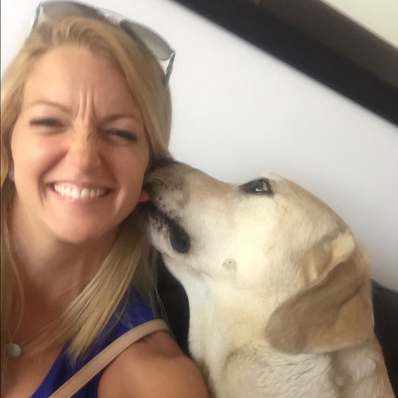 Meet your Posher, Kari - Picture 2 of 2