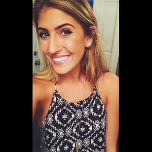 Meet your Posher, Nicole