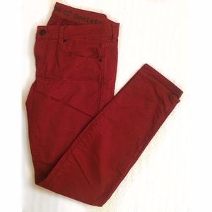 maroon pants
