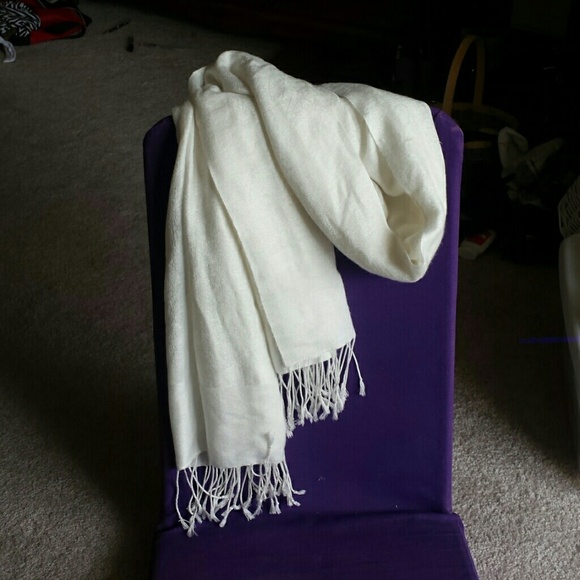 Scarf - Picture 1 of 1