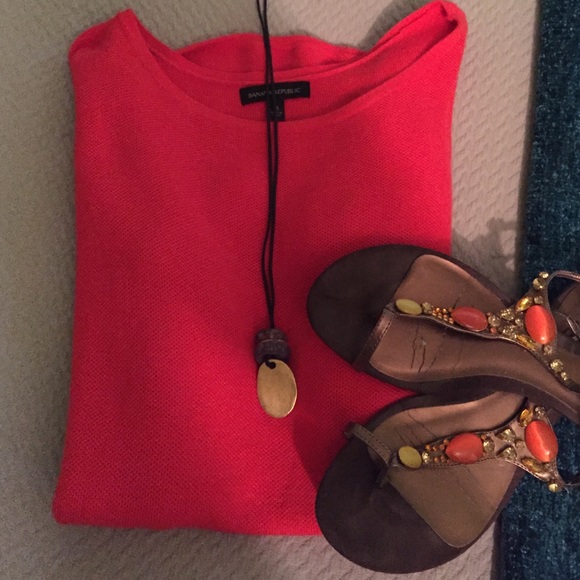 Banana Republic orange red light sweater size M