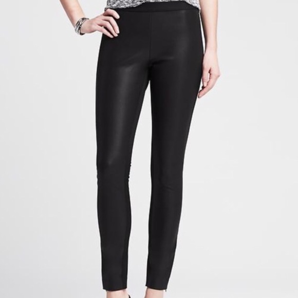 ✨Sloan Fit Faux Leather Front Leggings✨