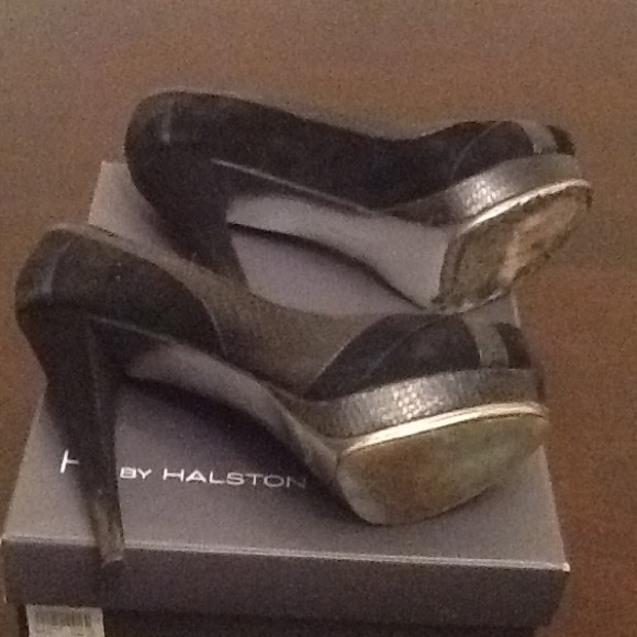 Heels - Picture 2 of 2