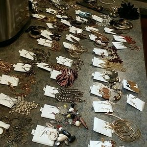Over 300 pieces of costume jewelry!!!!!! In bulk!!