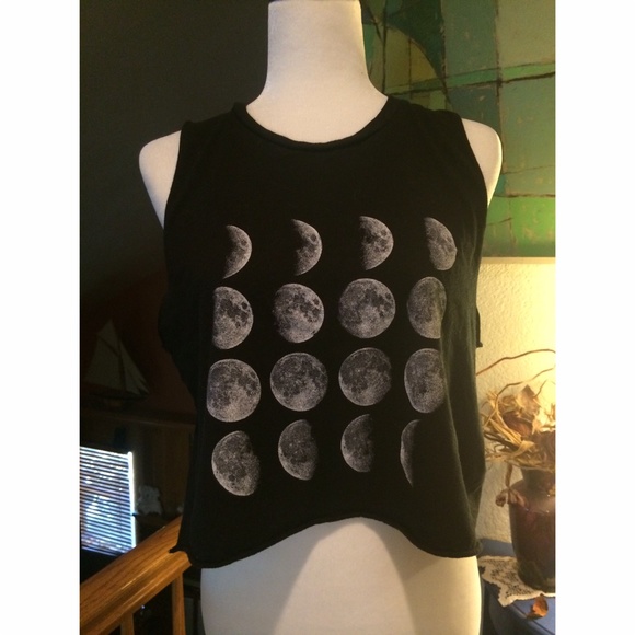 Moon phase tank