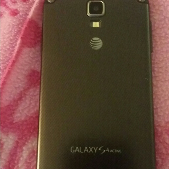 Samsung Galaxy s4 active with new otter box 64 gig - Picture 1 of 4