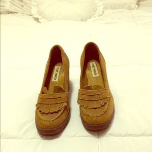 Steve Madden camel mocassin wedges