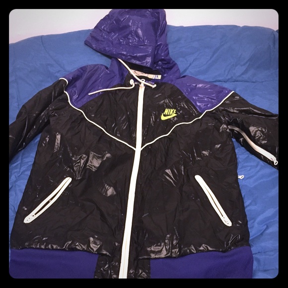 NIKE windbreaker