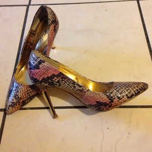 Multi colored Snake skin shoes with gold heel!