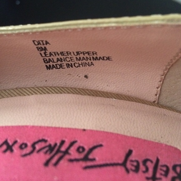 XsoldX Betsey Johnson Nude Corset Pumps - Picture 4 of 4