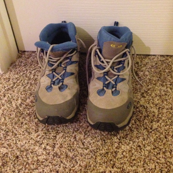 Boys 5 1/2 size Salomon waterproof boots.