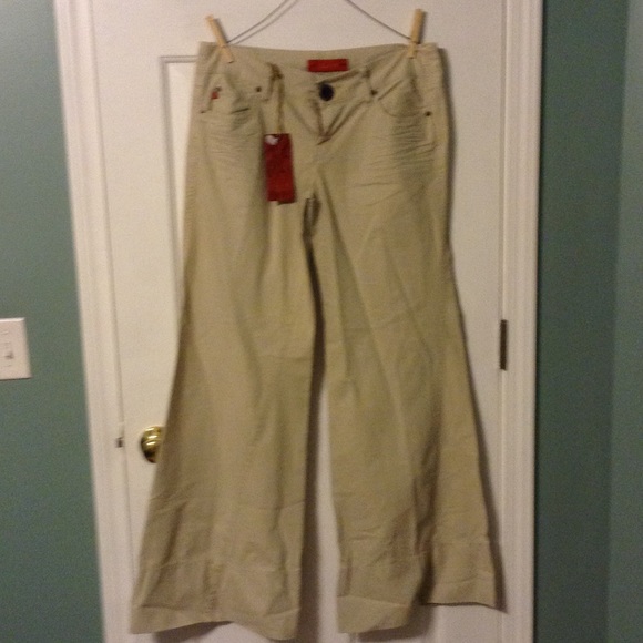 Level 99 khaki never worn tag still on