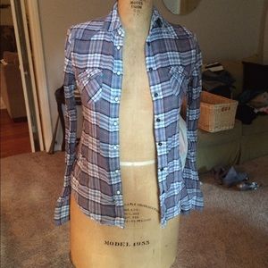 SALE 🍾 Plaid long sleeve bottom down