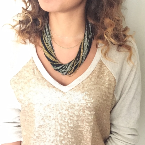 Handmade Jewelry - HP!🎉  gold layered statement necklace