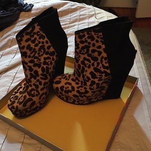 Kelsi Dagger Huette pony-suede ankle boot