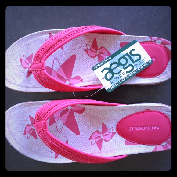 Brand New never worn Merrell flip flops