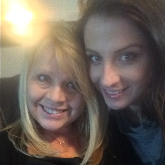 Meet your Posher, Shannon - Picture 2 of 2