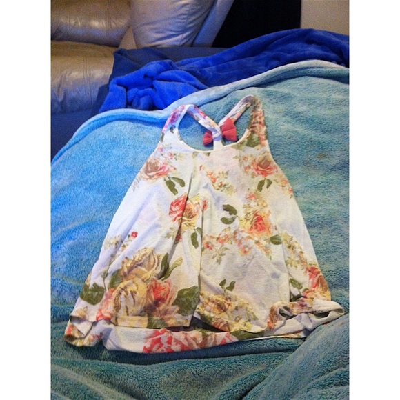 Rue 21 floral tank!