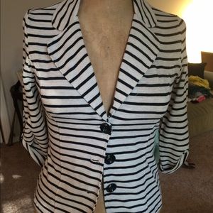 SALE 🍾 Cream and Black striped blazer