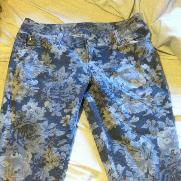 Grey floral skinny jeans