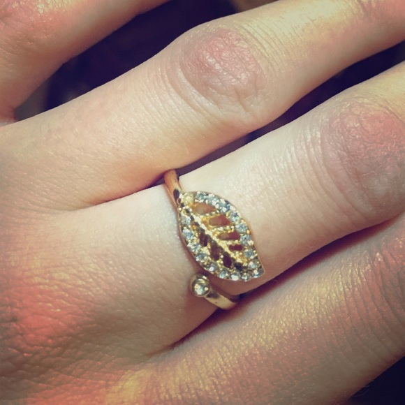 Gold feather ring