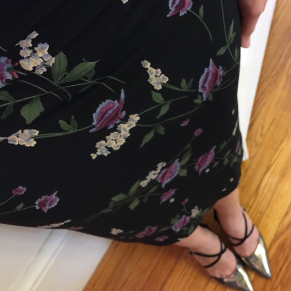 90s vintage BCBG floral dress - Picture 2 of 3