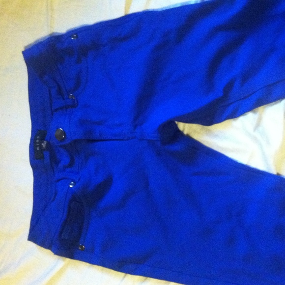 bright blue jeggings